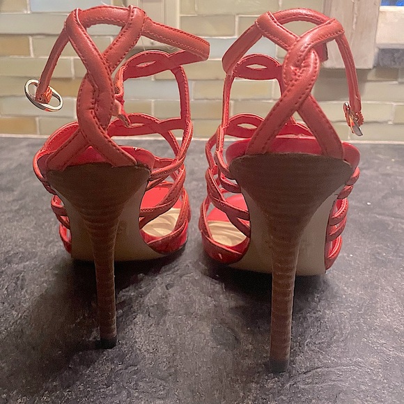 GUESS Gladiator Style Strappy Sandals - Picture 4 of 10